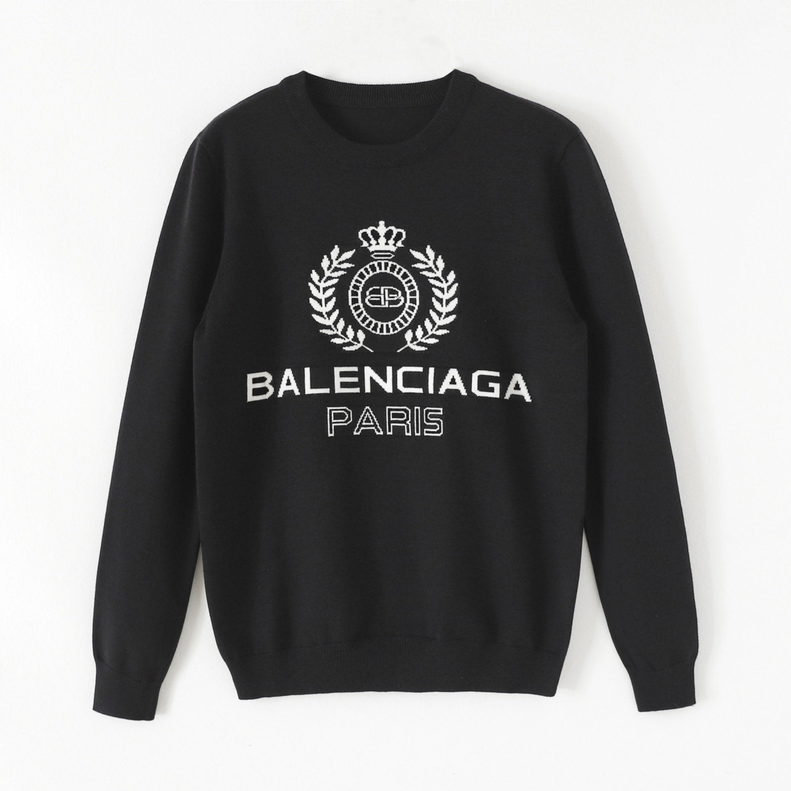 Upgrade your wardrobe with the latest Balenciaga sweatshirts! Discover authentic, high-quality designs for men and women. Shop now and experience luxury fashion! #BalenciagaSweatshirt #LuxuryFashion #StreetwearEssentials #HighEndFashion #FashionMustHaves