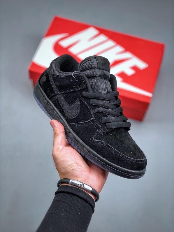 NIKE DUNK LOW HORSE